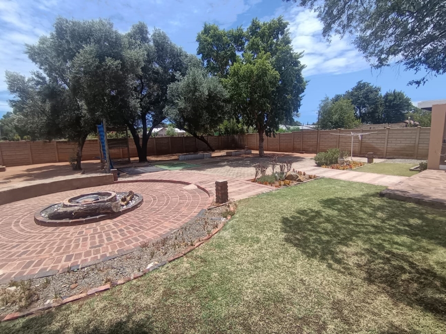 3 Bedroom Property for Sale in Verwoerdpark Northern Cape